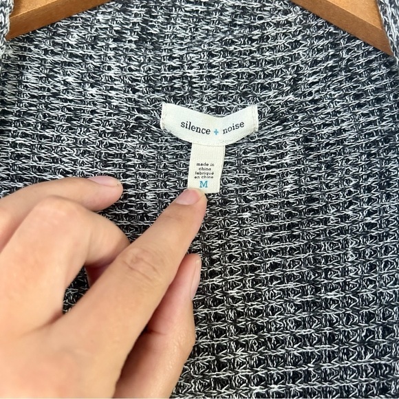 Urban Outfitters Silence + Noise Black Grey White Oversized Cardigan Medium - Picture 4 of 7